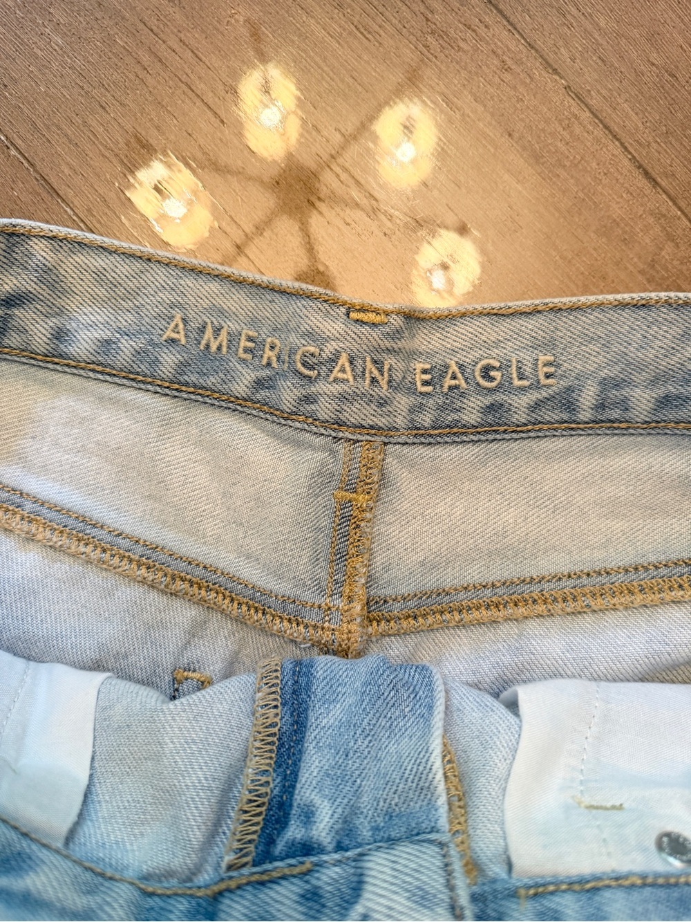 American Eagle Mom Shorts Distressed Hi Rise Size 4 - Picture 5 of 10